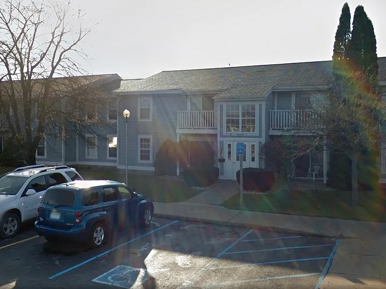 150-152 154 Wenonah Dr #150 — Photo 3