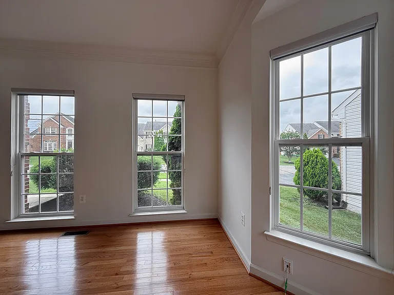 4415 Medallion Dr — Photo 11