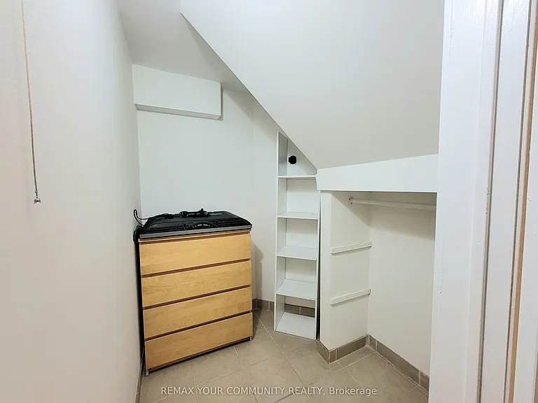 79 Chaya Sara Gdns — Photo 7