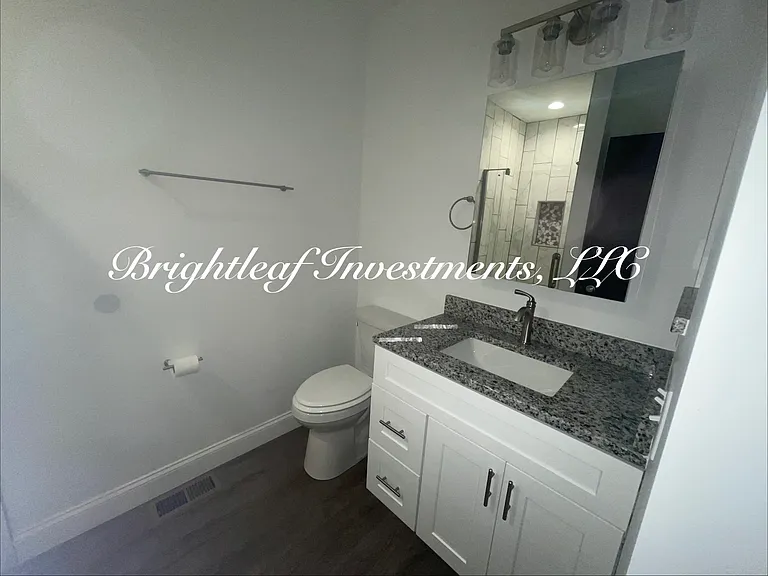1016 Buckeye St — Photo 12