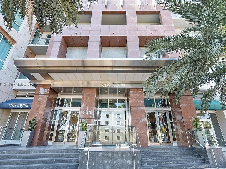 244 Biscayne Blvd #1906 — Photo 35