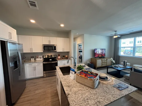 (undisclosed Address), Buda, TX 78610