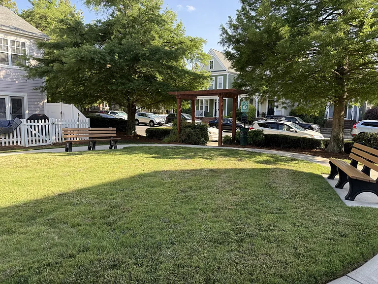 357 Hurston Cir — Photo 24