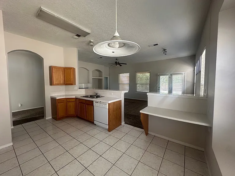 7300 Winslow Pl NW — Photo 5