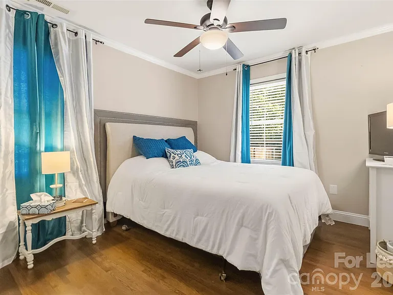 4231 Firethorne Rd — Photo 18