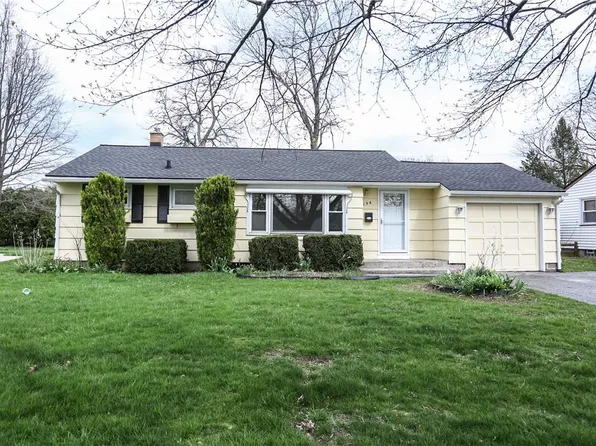 136 Ripplewood Dr, Rochester, NY 14616