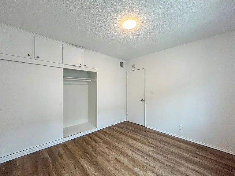 3315 W 104th St — Photo 16