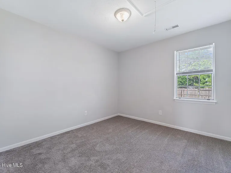 126 Witten Cir #B — Photo 14