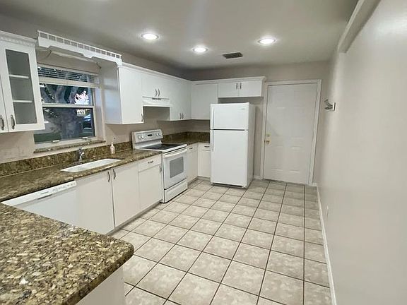 2nd image of 2912 SW 16th Pl