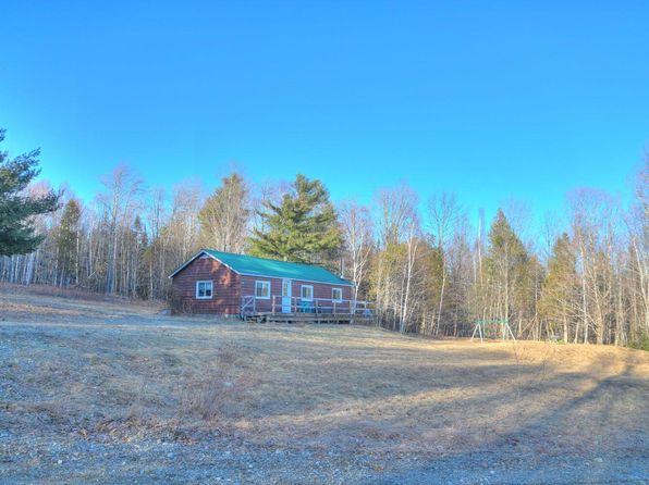 15 Cousineaus Tory Hill Heights, Phillips, ME 04966