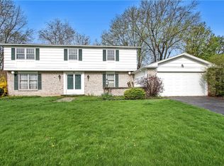 40 Wind Mill Rd, Pittsford, NY 14534