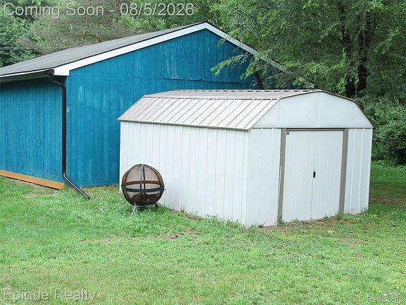 5th image of 3640 Cribbins Rd