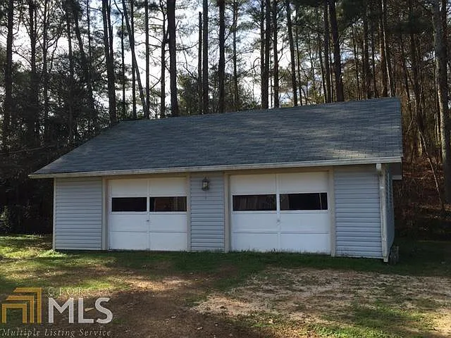 4 bed, 2.0 bath, 1776 sqft, $1,800 — Photo 2