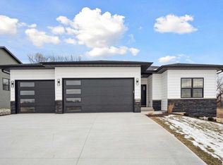 4662 Preston Ln, Iowa City, IA 52246