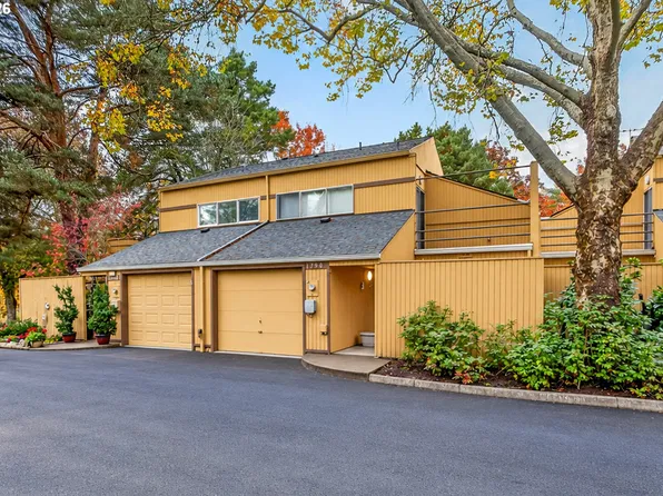 1790 NW Lakeway Ln, Beaverton, OR 97006