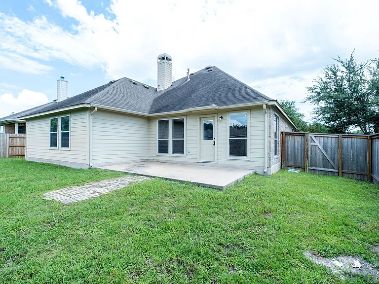 11516 Sunny Creek Ln — Photo 18