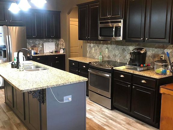 3rd image of 109 Scarlet Oak Dr