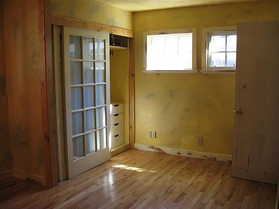 5th image of 1345 NW Lawnridge Ave