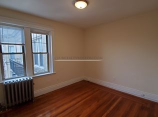 31 Park Dr APT 12A, Boston, MA 02215