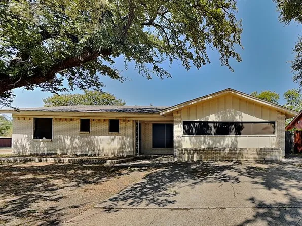 13605 Janwood Ln, Farmers Branch, TX 75234