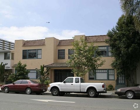 5th image of 1720 E 1st St APT 9