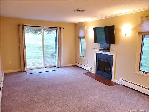 3rd image of 31 Hickory Ln #31