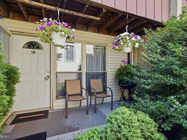 233 Township Line Rd APT 5B, Elkins Park, PA 19027