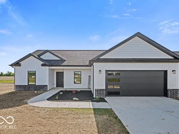 2487 Fiona Dr, Kokomo, IN 46902