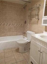 5th image of 321 SE 11th Ave APT D