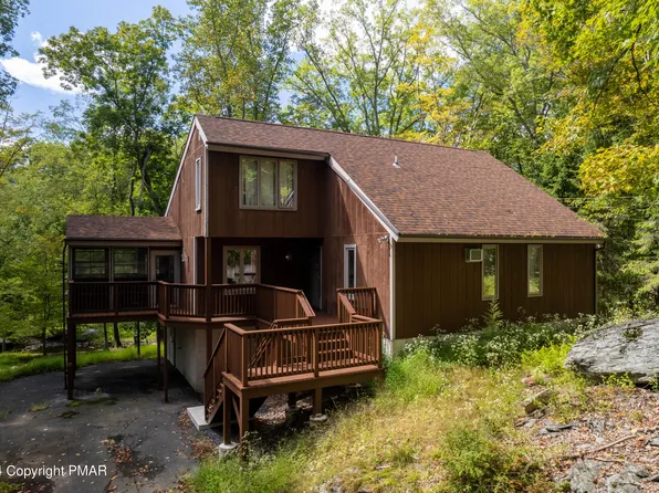 6492 Decker Rd, Bushkill, PA 18324
