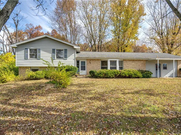12788 N Country Club Rd, Effingham, IL 62401