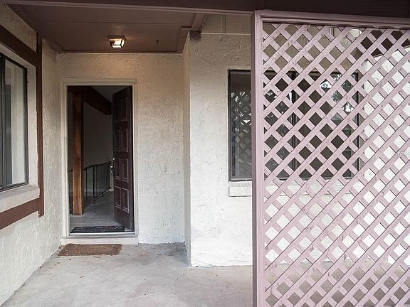 3rd image of 651 San Pablo Ave