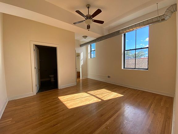 4th image of 2778 N Milwaukee Ave APT 301