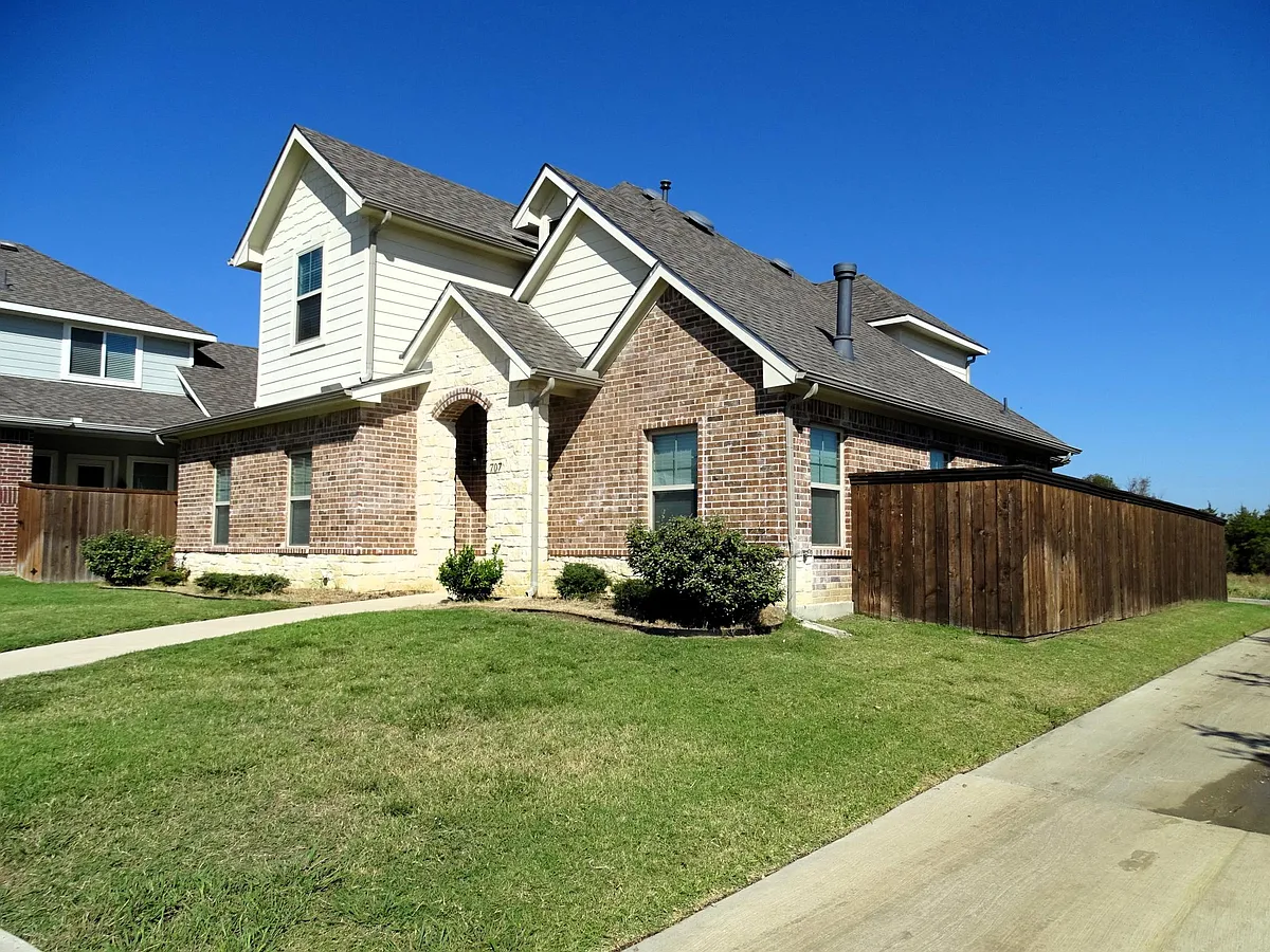 Building Photo - 707 Mulberry Ct