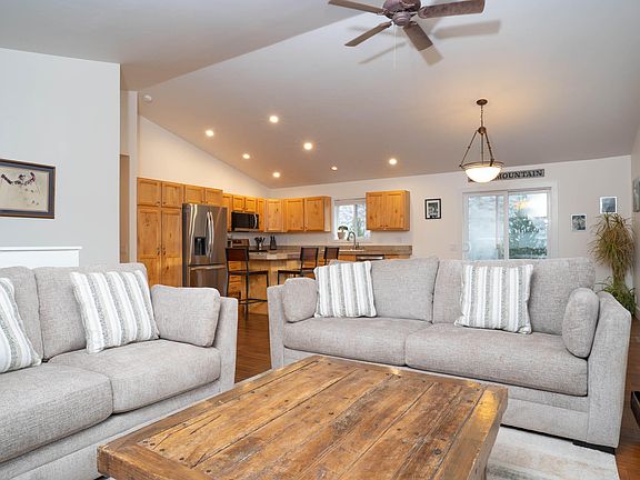 3rd image of 3050 Berrycreek Dr