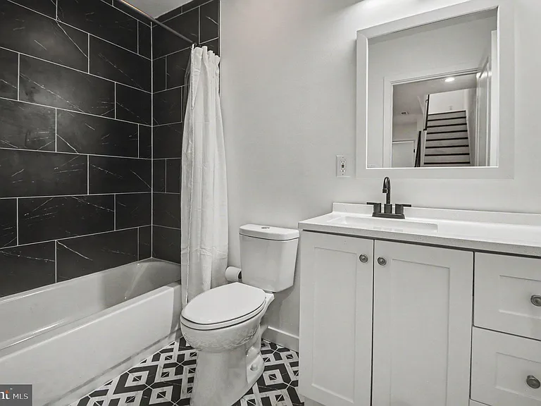3217 Chatham St — Photo 25