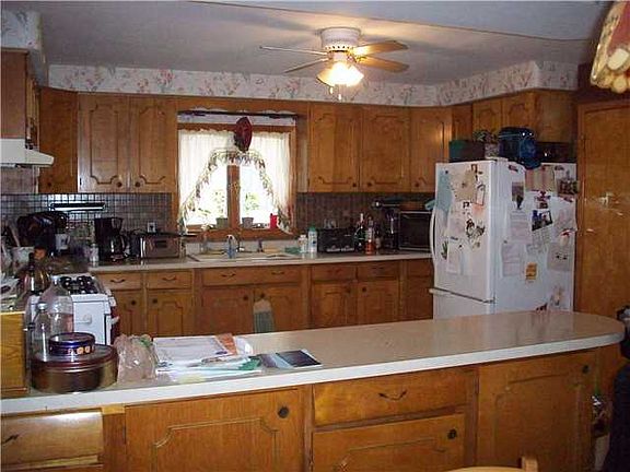 5th image of 126 Shannon Dr