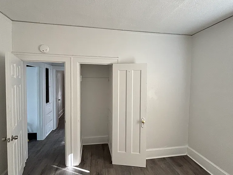 4353 Seebaldt St — Photo 28