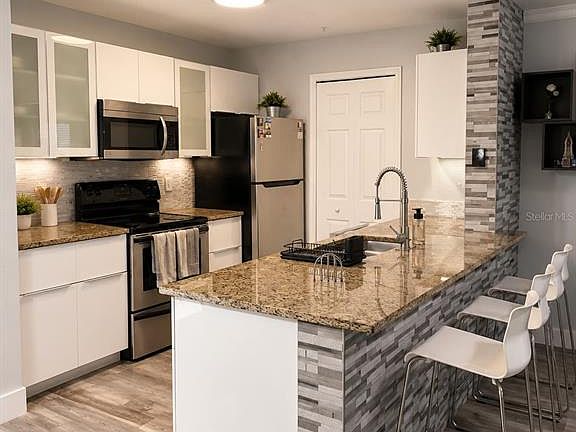 3rd image of 5463 VINELAND ROAD #5203