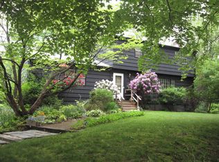 18 Taunton Ridge Rd, Newtown, CT 06470