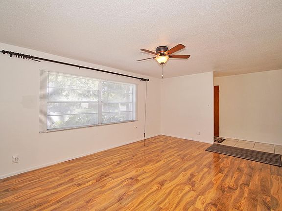 5th image of 288 Eddie Ave