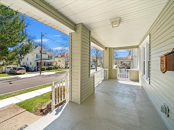 4th image of 91 Rotary Ave