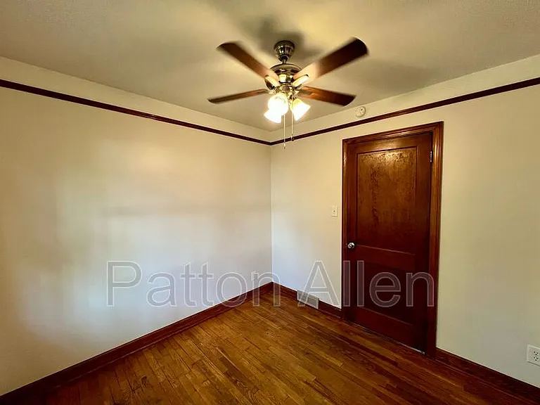 29 Evergreen Ave — Photo 21