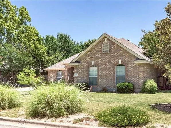 208 Pleasant Valley Dr, Georgetown, TX 78626