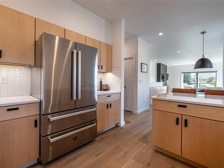 113 W Whitman St #A — Photo 11