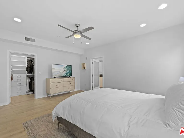 11912 Laurelwood Dr #201 — Photo 19