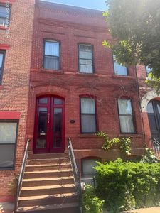 369 Madison Avenue, Albany, NY, 12210