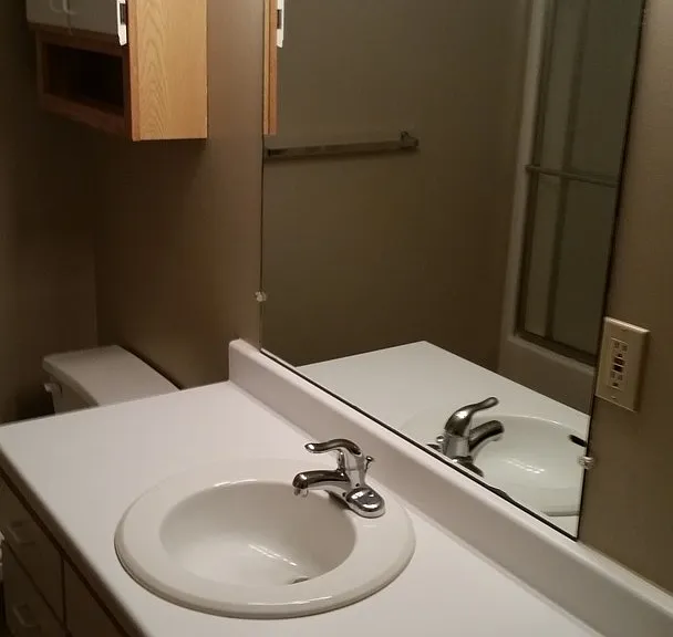 Deer Park Apartments — Photo 21