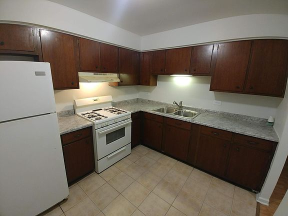 5th image of 706 Marilyn Ave APT 108