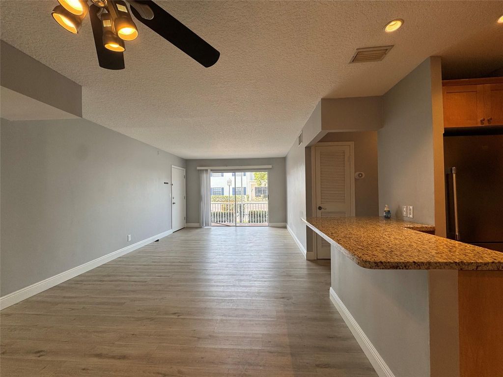160 CYPRESS CLUB Drive #607, photo 7